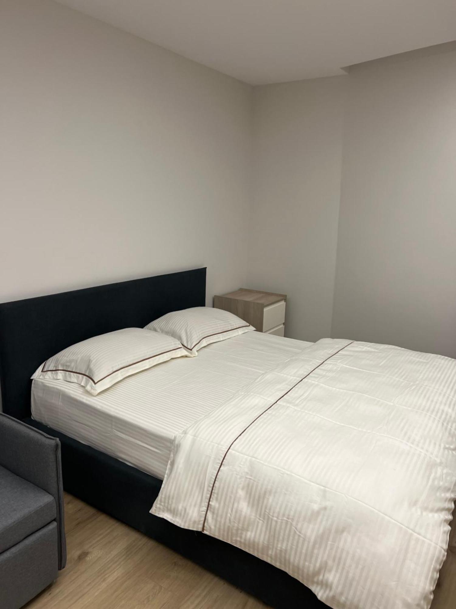 Port View Apartment 2 Дуррес Екстер'єр фото