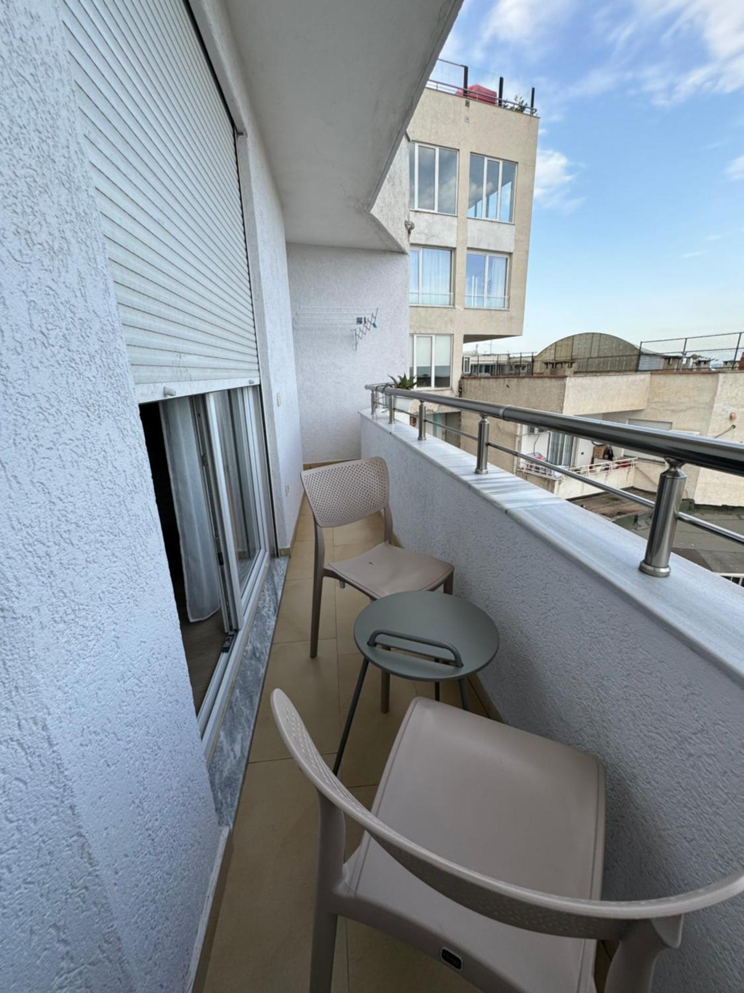 Port View Apartment 2 Дуррес Екстер'єр фото